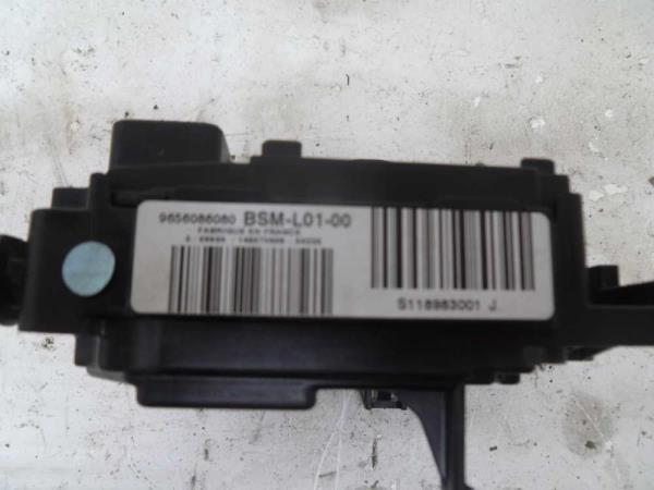 BOITIER ELECTRONIQUE CITROEN / PEUGEOT BSM-L01-00 - Vue 2